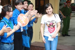 Nhiều sỹ tử hớn hở vì đề thi môn Sinh khối B “dễ thở” 