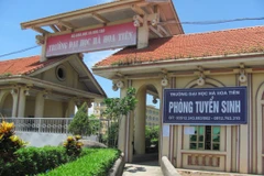 Phòng tuyển sinh vắng bóng thí sinh của Đại học Hà Hoa Tiên, một trong những trường ngoài công lập luôn "đói" thí sinh trong nhiều năm qua. (Ảnh: Phạm Mai/Vietnam+)