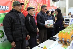 Đại Việt trao hơn 1.000 phần quà từ thiện trước Tết nguyên đán