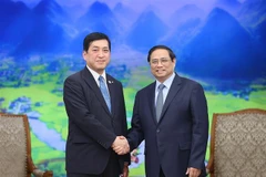Thủ tướng Phạm Minh Chính tiếp ông Shiota Koichi, Thống đốc tỉnh Kagoshima, Nhật Bản. (Ảnh: Dương Giang/TTXVN)