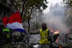 Biểu tình vẫn tiếp diện tại thủ đô Paris của Pháp. (Nguồn: Sky News)