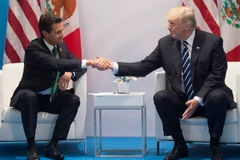 Tổng thống Mexico Enrique Pena Nieto (trái) và Tổng thống Mỹ Donald Trump. (Nguồn: AFP/TTXVN)