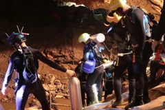 Cận cảnh các công đoạn giải cứu đội bóng Thái Lan. (Nguồn: CNN)