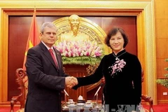 Phó Chủ tịch Quốc hội Nguyễn Thị Kim Ngân tiếp ông Homero Acosta Alvarez, Thư ký Hội đồng Nhà nước Cuba. (Ảnh: An Đăng/TTXVN)