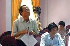 Ông Phùng Xuân Quýnh, nguyên Giám đốc Sở Y tế tỉnh Gia Lai trong một buổi làm việc với cơ quan chức năng. (Nguồn: báo Người Lao động)