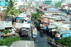 Khu đông dân nghèo ở Thành phố Hồ Chí Minh. (Nguồn: Internet)