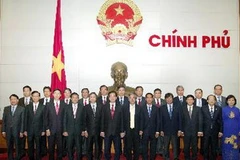 Thủ tướng Nguyễn Tấn Dũng chụp ảnh chung với các Đại sứ, Trưởng cơ quan đại diện Việt Nam ở nước ngoài. (Ảnh: Doãn Tấn/TTXVN)