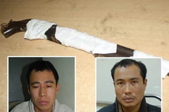 Hai anh em, Nguyễn Việt Trung, Nguyễn Minh Đức và khẩu súng gây án. (Nguồn: Internet)