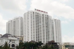 Một chung cư bình dân ở Thành phố Hồ Chí Minh. (Ảnh: Anh Tuấn/TTXVN)