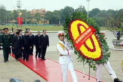 Lãnh đạo Đảng, Nhà nước viếng Lăng Chủ tịch Hồ Chí Minh. (Ảnh: Tùng Lâm/TTXVN) 