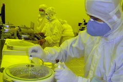 Sản xuất lõi IP bán dẫn tại phòng thí nghiệm thuộc ICDREC (Khu công nghệ cao TP Hồ Chí Minh). (Ảnh: Thế Anh/TTXVN)