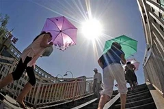 Bắc Bộ oi nóng, vùng biển phía Nam có thể lốc xoáy