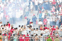 Để xảy ra sự cố nghiêm trọng nhưng ban tổ chức sân Lạch Tray chỉ bị phạt 60 triệu đồng. (Ảnh minh họa: Quốc Khánh/TTXVN)