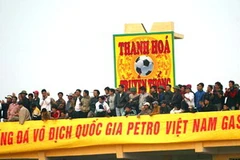 V-League mùa 2010, người Thanh Hóa không biết phải cổ vũ cho ai? (Ảnh: TT&VH)