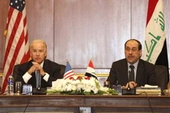 Phó Tổng thống Mỹ, Joseph Biden (trái) và Thủ tướng Iraq Nouri al-Maliki trong một cuộc họp báo ở Baghdad, Iraq. (Nguồn: AP) 