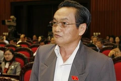 Đại biểu Quốc hội Thành phố Hồ Chí Minh Trần Du Lịch phát biểu ý kiến. (Ảnh: Doãn Tấn/TTXVN) 