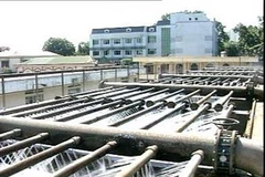 Sản xuất mước sạch ở nhà máy nước Yên Phụ, Hà Nội. (Nguồn: Internet)