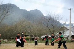 Trẻ em người Mông ở xã Lóng Luông, huyện Mộc Châu. (Nguồn: Internet)