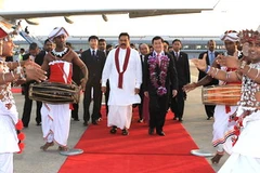 Lễ đón Chủ tịch nước được tổ chức trọng thể tại sân bay Bandaranaike - Colombo. (Ảnh: Nguyễn Khang/TTXVN) 