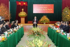 Ủy viên Bộ Chính trị, Thường trực Ban Bí thư Lê Hồng Anh chúc Tết cán bộ, nhân viên Văn phòng Trung ương Đảng. (Ảnh: An Đăng/TTXVN)