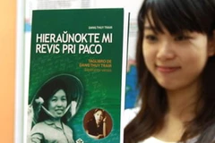 Bản dịch "Nhật ký Đặng Thùy Trâm” bằng Quốc tế ngữ. (Ảnh: Doãn Tấn/TTXVN)