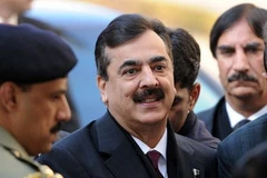 Thủ tướng Pakistan Gilani ra trình diện Tòa án Tối cao Pakistan. (Nguồn: Getty Images)