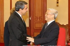 Tổng Bí thư Nguyễn Phú Trọng tiếp Tổng thống Cộng hòa Bulgaria Rosen Plevneliev sang thăm cấp Nhà nước Việt Nam. (Ảnh: Trí Dũng/TTXVN)