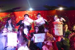 Tiết mục chúc mừng năm mới của các bạn sinh viên.