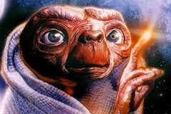 Là phim thiếu nhi, nhưng "E.T." lại khiến cả người lớn lẫn trẻ nhỏ có thể phải rơi lệ. (Ảnh: TT&VH) 