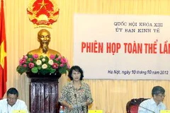 Phó Chủ tịch Quốc hội Nguyễn Thị Kim Ngân phát biểu tại phiên họp. (Ảnh: Trọng Đức/TTXVN)