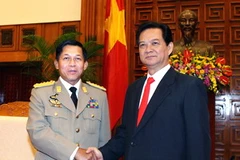 Thủ tướng Nguyễn Tấn Dũng tiếp Đại tướng Min Aung Hlaing, Tổng Tư lệnh các lực lượng vũ trang Myanmar. (Ảnh: Nguyễn Dân/TTXVN)