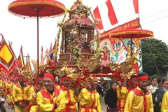 Hình ảnh lễ hội Phủ Dầy năm 2010. (Nguồn: TTXVN)
