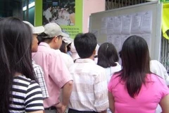 Vẫn có không ít người lao động tìm đến trung tâm giới thiệu việc làm "ma" để bị mất tiền oan. (Ảnh chỉ có tính minh họa. Nguồn: Internet)