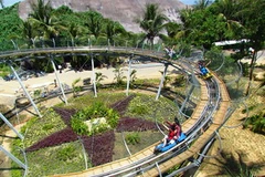 Hệ thống xe trượt núi Alpine Coaster. (Nguồn: Vinpearl Land)