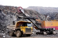 Khai thác quặng đồng tại mỏ đồng Sin Quyền (Lào Cai). (Ảnh: Ngọc Hà/TTXVN)