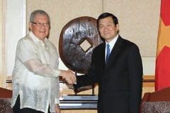 Chủ tịch nước Trương Tấn Sang tiếp Chủ tịch Hạ viện Philippines Feliciano Belmonte. (Ảnh: Nguyễn Khang/TTXVN)