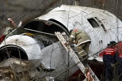 Hiện trường vụ tai nạn máy bay chở Tổng thống Ba Lan. (Ảnh: Reuters)