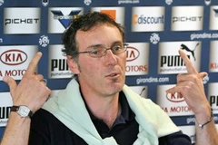 Cựu tuyển thủ Laurent Blanc sẽ về dẫn dắt đội tuyển Pháp sau World Cup 2010. (Nguồn: Getty Images)