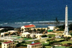 Cơ sở hạ tầng trên đảo Lý Sơn đang ngày càng được chú trọng đầu tư. (Ảnh: Phước Ngọc/TTXVN)