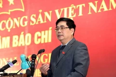 Đồng chí Cao Đức Phát, Ủy viên Trung ương Đảng, Bộ trưởng Bộ Nông nghiệp và Phát triển Nông thôn trả lời phỏng vấn các cơ quan báo chí sáng 24/1. (Nguồn: TTXVN)