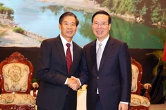 Chủ tịch nước Võ Văn Thưởng tiếp Chủ tịch Ủy ban Trung ương Mặt trận Lào xây dựng đất nước Sinlavong Khoutphaythoune. (Ảnh: Thống Nhất/TTXVN)