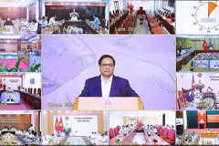 Thủ tướng Phạm Minh Chính chủ trì phiên họp trực tuyến tại điểm cầu Chính phủ. (Ảnh: Dương Giang/TTXVN)