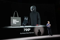 Mẫu áo khoác mới của Coolmate chính thức ra mắt. (Ảnh: Minh Sơn/Vietnam+)