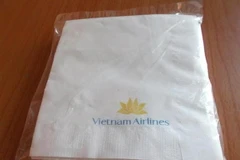 Phát hiện cơ sở sản xuất giấy ăn giả nhãn hiệu Vietnam Airlines