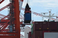 Một container tại bến tàu Tokyo. (Nguồn: AFP)