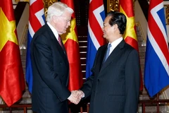 Thủ tướng Nguyễn Tấn Dũng hội kiến với Tổng thống Cộng hòa Iceland Ólafur Ragnar Grímsson thăm cấp Nhà nước Việt Nam. (Ảnh: Đức Tám/TTXVN)