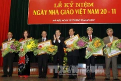 Hai nhà giáo 8X được phong hàm phó giáo sư