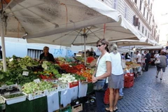 Chi tiêu lương thực của Italy chỉ bằng những năm 1960