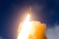 Tên lửa SM-3 Block IIA được phóng thử từ California, Mỹ. (Nguồn: Missile Defense Agency/TTXVN)