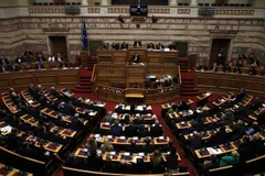 Toàn cảnh một phiên họp Quốc hội Hy Lạp ở thủ đô Athens ngày 8/2/2019. (Ảnh: AFP/TTXVN)
